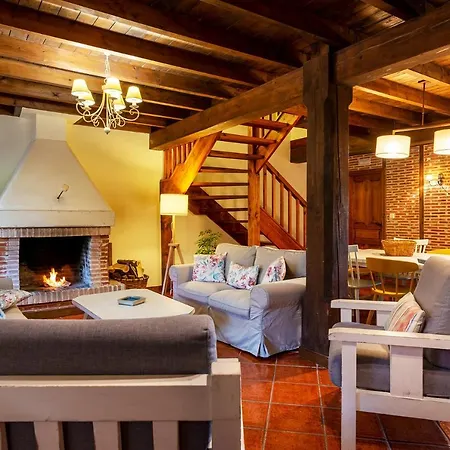 Primorias Llanes بيت للعطل *